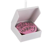 Hallmark Adorno Colgante de Pastel Rosa de Harry Potter, Adorno Colgante de Pastel de 11 cumpleaños, decoración de árbol, Adorno Colgante de Resina, Adorno Colgante de Navidad, Regalos para Navidad