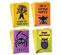 Hallmark Surtido de tarjetas de Halloween para niños, Little Batty (16 tarjetas con sobres)