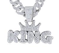 HALUKAKAH Collar de Diamantes para Hombre - Chapado en Platino - Diamantes de Laboratorio Engastados - Corona King Colgante con Letras 3D y 15mm Cadena Cubana 50cm - Regalo para Esposo,Hijo,Novio