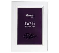 Hampton Frames MARBELLA MARB10M57W - Marco de fotos elegante blanco con soporte de cristal (13 x 18 cm)