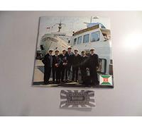 Hannes Nissen - NISSEN, HANNES / "Komm raus Du Flasche!" / He lücht / Seelords-Party / Bildhülle mit ORIGINAL Autogramm des Künstlers / HADAG # TST 77 026 / 77026 / Deutsche Pressung / 7" Vinyl Single Schallplatte / mit Shanty-Chor / Fahr mal wieder nach England - Helgoland - Sylt - an die Niederelbe und durch den Hamburger Hafen /