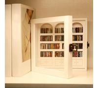 Harupink Mini estantería para miedos, estantería en miniatura con 200 adornos de libros pequeños, diseño de madera natural, regalo para amantes de los libros, adorno decorativo antiansiedad (blanco)