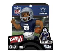 Hasbro Gaming Bop It! CeeDee Lamb Edition Juego | Juegos oficiales de la NFL para niños y adolescentes | A partir de 8 años | 1 jugador en adelante | Regalos para fanáticos