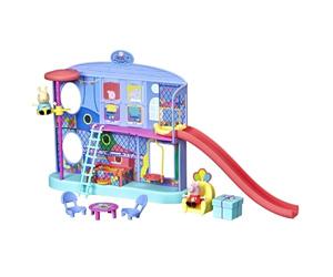 Hasbro Peppa Pig Playset Centro DE Entretenimiento con 2 Figuras de Peppa y Rebecca Rabbit de 7cm con 8 Accesorios - Reproduce Canciones y Frases Divertidas