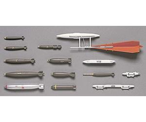 Hasegawa HAS 36001 - U. S. Armas Aviones A