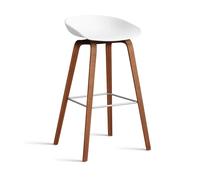 HAY Taburete alto About a Stool 32 con base de nogal 2.0 Blanco-soporte de acero inoxidable