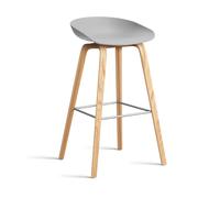 HAY Taburete alto About a Stool 32 con base de roble lacado 2.0 Concrete grey-soporte de acero inoxidable