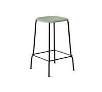 HAY Taburete bajo Soft Edge 30 dusty green. estructura de acero negra