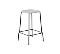 HAY Taburete bajo Soft Edge 30 soft grey. estructura de acero negra