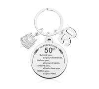 HDGSAFD 1 llavero de número de cumpleaños, llavero de acero inoxidable, llavero grabado, llavero único para bolsos, llaves (plata), plata