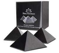 Heka Naturals Pirámide de Cristal Negro Pulido de Shungit Set de 3 | 8 cm - Decoración para el Hogar Piedras Naturales para la Protección de CEM, Piedras Chakras de Meditación Cristales Sanadores