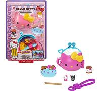 Hello Kitty Cofre con forma de taza de chocolate caliente con muñecos y accesorios de juguete (Mattel GVB29)