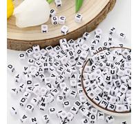 HERZWILD - Cuentas cuadradas de acr lico blanco y negro de 8 mm, cuentas de alfabeto c bicas blancas, letras negras de la A a la Z, cuentas suelt