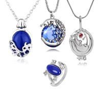 HJYZY Collar con colgante de luna cósmica de cristal de zafiro de Elena Gilbert con diseño de vampiro Daywalking con diseño de galaxia y luna cósmica creciente, anillo de luz diurna con calcomanías