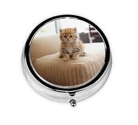 HMBGFW Bonita caja de almacenamiento de pastillas de gatito, compacta con 3 espacios, pastillero circular portátil de metal, perfecta para viajes, cartera o uso de bolsillo