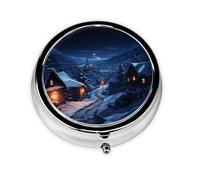 HMBGFW Caja de almacenamiento de píldoras de Village on a snowy day, compacta con 3 espacios, pastillero de metal circular portátil, perfecto para viajes, cartera o uso de bolsillo