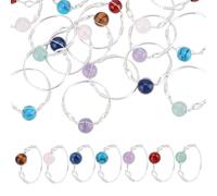 HOBBIESAY 28 anillos de cristal de chakra de 18,1 mm, 7 estilos, anillos de piedras preciosas envueltos en alambre de plata, anillos de cristal irregular coloridos con cristales crudos, anillos de