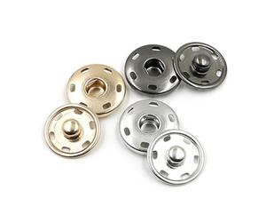 Hoement Juegos de Botones de Presión Metálicos de Latón Plata 50 Cierres Redondos 2 Partes y 4 Agujeros, Accesorios para Manualidades DIY Elasticidad Adecuada
