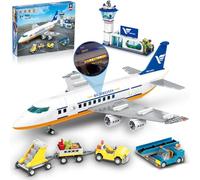 HOGOKIDS Juego de construcción de avión de pasajeros Urbano con luz LED, 901 Piezas de Bloques de construcción de avión con Terminal, Torre de Radar, Remolque de Equipaje, Regalos para niños Adultos