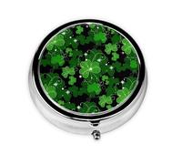 Hojas del día de San Patricio. Este pequeño pastillero redondo es un organizador portátil de medicamentos de viaje con tres compartimentos para almacenar medicamentos diarios.