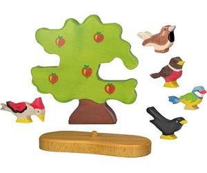 Holztiger 6615 Set Birds - Manzano grande con cinco figuras de madera, pájaro carpintero, herrerillo, mirlo, gorrión y petirrojo, con soporte para árbol, animales de juguete pintados a mano para niños
