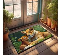 Home Bar Decor - Felpudo con texto en inglés "A Lioness And Her Cub In The Jungle", alfombra de otoño para puerta de campo al aire libre (40 x 60 cm)