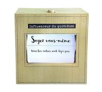 HOME DECO FACTORY - MO1316 Flip Flap 25 Frases del Día con 22 Números y Símbolos - Diseñado para un Ambiente Positivo - Dimensiones 17 x 8 x 18.5 cm - Color Marrón - Tamaño Único