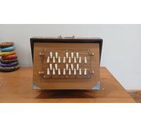 HomeAdri Caja retráctil grande de 26 llaves, (16 x 12 x 3 pulgadas), juego de 2 lengüetas, llave - C a B - Primero