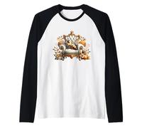 Honey Bee Queen On A Victorian Chair For Women Floral Flower Camiseta Manga Raglan