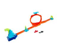Hot Wheels Action Stunt Track Surprise, circuito portátil con lanzador y sorpresa de choque, acrobacias emocionantes para niños a partir de 4 años