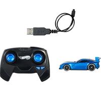 Hot Wheels Coche de juguete a control remoto, escala 1:64 RC Dodge Viper ACR, carrera dentro y fuera de pista, botón de refuerzo para acrobacias, fundición icónica para fanáticos de los automóviles