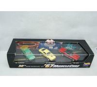 Hot Wheels Coleccionables - 30 aniversario de los coches musculares del 67 - Juego de 3 coches clásicos de coleccionista a escala 1:64 montados en vitrina de coleccionista. Incluye réplicas de coche