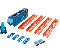 Hot Wheels Lanzador interior, set de construcción de pista de coches de juguete, modelo surtido (Mattel GVG08)