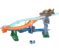 Hot Wheels RacerVerse Jurassic World Choque y zambullida Conjunto con vehículo metálico de velocirraptor, carrera jurásica contra el espinosaurio, JFP32