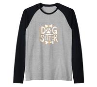 Huellas y huesos de patas de cuidador de perros Camiseta Manga Raglan
