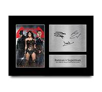 HWC Trading A4 Ben Affleck, Henry Cavill & Gal Gadot Batman v Superman Los Regalos Imprimieron La Imagen Firmada Del Autógrafo Para Los Fans De La Memorabilia De La Película - A4