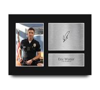HWC Trading Eric Winter The Rookie Tim Bradford Los Regalos Imprimieron La Imagen Firmada Del Autógrafo Para Los Fans De La Demostración De Serie De Televisión - A4