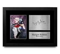 HWC Trading Foto A4 con autógrafo firmado de Margot Robbie Suicide Squad Harley Quinn Presents para los fanáticos de la película, enmarcada en tamaño A4