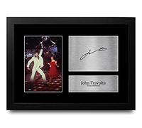 HWC Trading FR A4 John Travolta Saturday Night Fever Los Regalos Imprimieron La Imagen Firmada Del Autógrafo Para Los Fans De La Memorabilia De La Película - A4 Framed