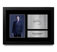 HWC Trading FR A4 Mads Mikkelsen Hannibal Los Regalos Imprimieron La Imagen Firmada Del Autógrafo Para Los Fans De La Demostración De Serie De Televisión - A4 Framed