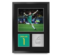HWC Trading Iker Casillas Spain Regalos Impresos Imagen De Autógrafo Firmado Para Los Aficionados Al Fútbol Y Partidarios - A3 Retrato Enmarcado