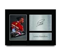 HWC Trading Lewis Hamilton Ferrari Los Regalos Imprimieron La Imagen Firmada Del Autógrafo Para Los Fanáticos De Las Carreras De La Fórmula 1 De F1 - A4