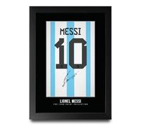 HWC Trading Lionel Messi Argentina Shirt Autógrafo Lámina A4 Enmarcada | Marco Negro Fabricado en Nuestro Taller del Reino Unido, Para Colocar de Pie o Colgar, Regalo de Coleccionismo