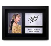 HWC Trading Natalie Portman A4 Enmarcado Regalo De Visualización De Fotos De Impresión De Imagen Impresa Autógrafo Firmado Por Star Wars Padmé Amidala Los Aficionados Al Cine