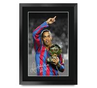 HWC Trading Ronaldinho Barcelona Regalos Impresos Imagen De Autógrafo Firmado Para Los Aficionados Al Fútbol Y Partidarios (ID-000081) - A3 Enmarcado