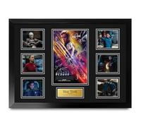 HWC Trading Star Trek Beyond Póster de Película Firmado A2 Deluxe con Marco | Autógrafos Facsímil Impresos, Listo para Colgar, Regalo de Coleccionismo de Cine