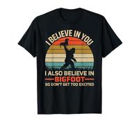 I Believe In You But I Also Believe In Bigfoot Dachshund Dad Camiseta