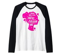 I Never Knew A Real Hero Mom Mes de Concientización sobre el Cáncer de Mama Camiseta Manga Raglan