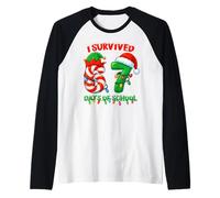 I Survived 67 Days of School Christmas Santa Elf Candy Meme Camiseta Manga Raglan
