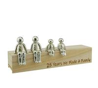 Idea de 25 Aniversario - Adorno de Metal de 25 años Que hicimos una Familia - Elige tu Caja de combinación Familiar y el Grano de Madera Pueden Variar (2 niños)